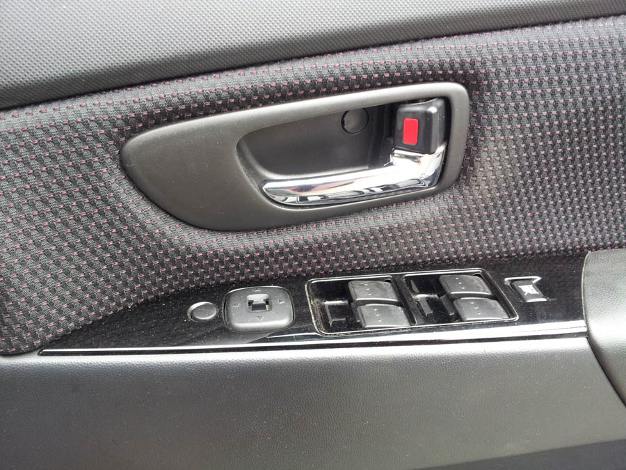 Mazda 3 Takara door-mirror-switch